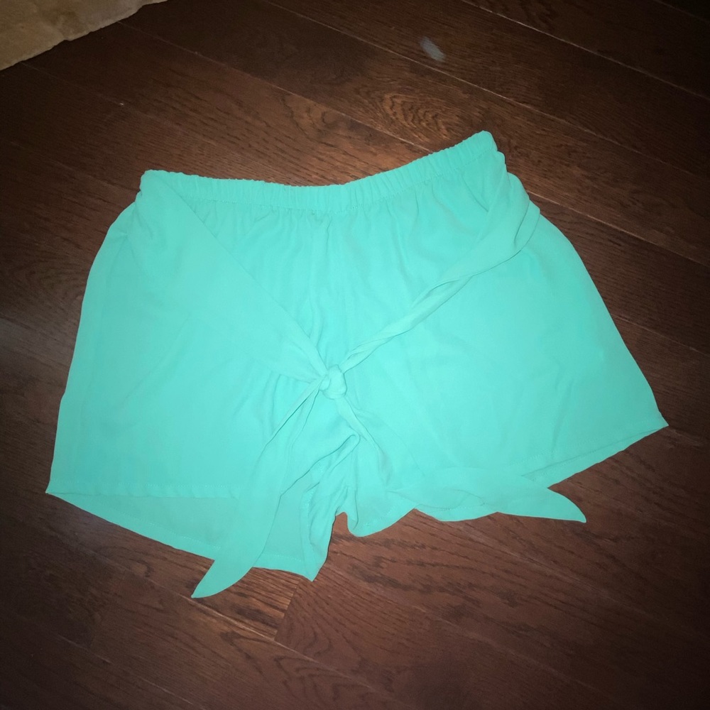EUC Dress Shorts with waist tie